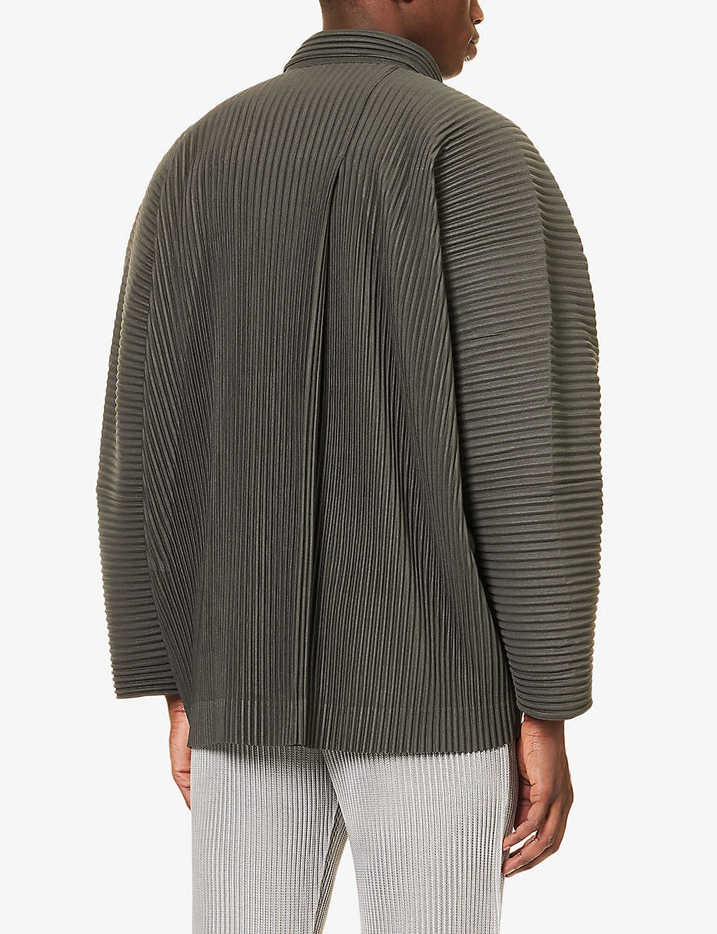 Pleated Collared Regular-fit Woven Shirt 6 Pleated Collared Regular-fit Woven Shirt - Image 4